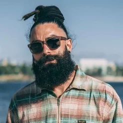 Aarni Blues Aurinkolasit, Ruusupuu