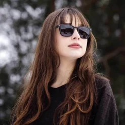 Aarni Brooks Aurinkolasit, Eebenpuu