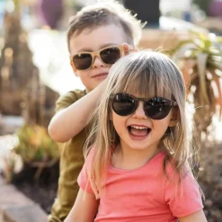 Aarni Junior Wynn Aurinkolasit, Eebenpuu