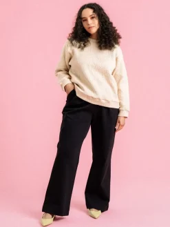 Aarre Joan Housut, Musta