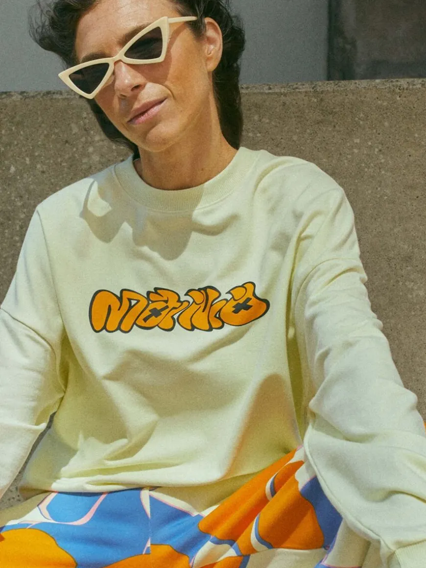 Mainio Softness Is My Superpower Collegepaita