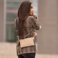 Miiko Hippa Laukku, Titan