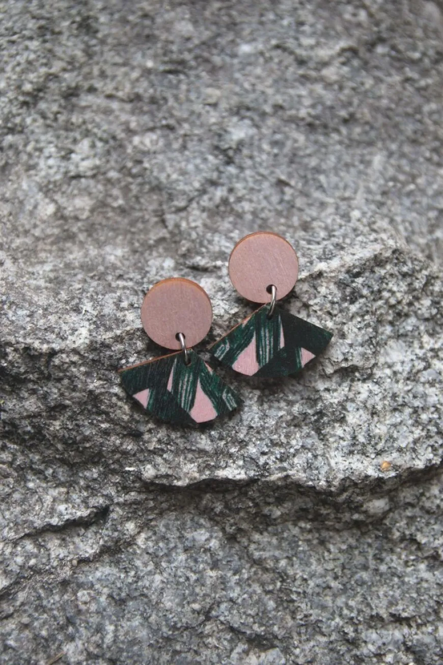 Nouki Pikku-Viuhka Korvakorut, Metsikk Roosa