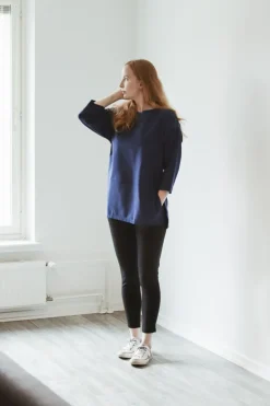 Riikka Housut, Musta