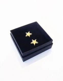 Tahti Nappikorvakorut