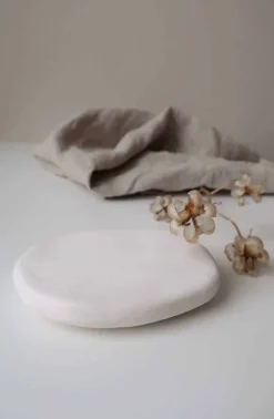 Tuoksukivi, Valkoinen