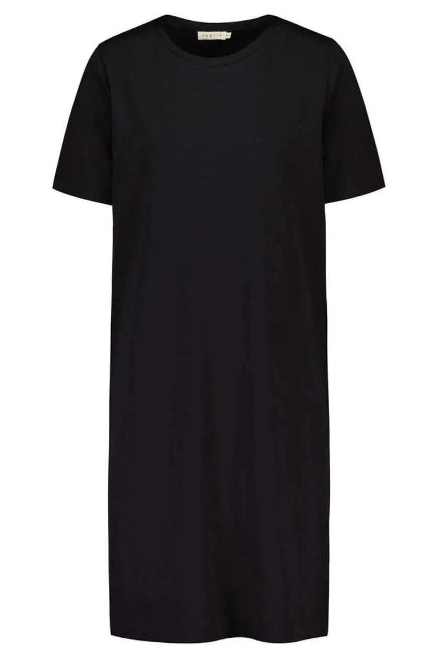 Voglia Adriana Mekko, Musta